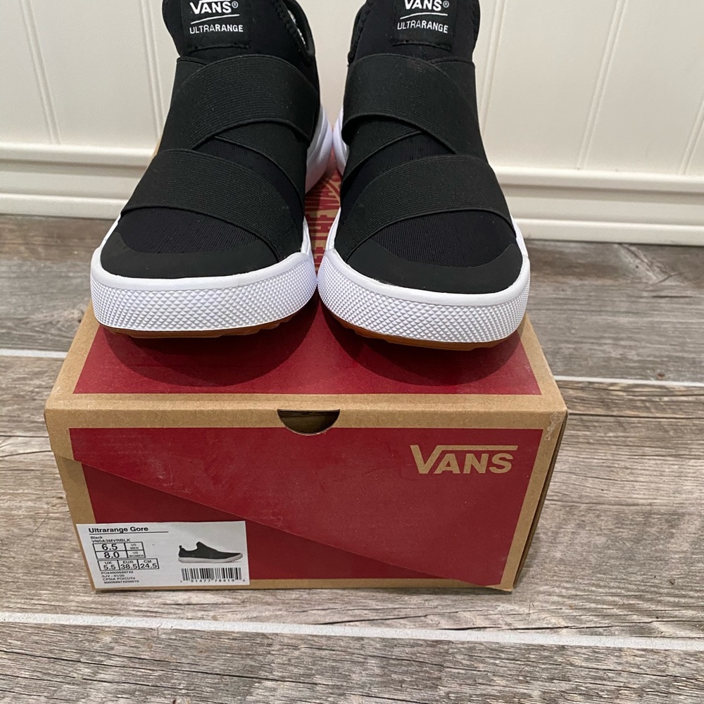 Vans Ultrarange Gore Black Size 8 NEW IN BOX